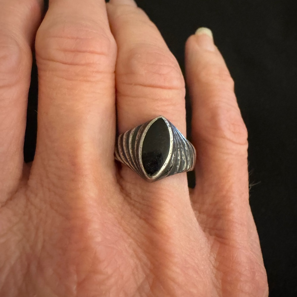 Sterling Silver Black Onyx Navette Ring Sculptural Ribbed Shoulders - Picture 2 of 4